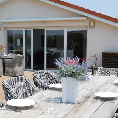 Beautiful T4 'ile O Marine' With Sea Viewair Conditioningparking Jacuzzi * Saint-Raphaël
